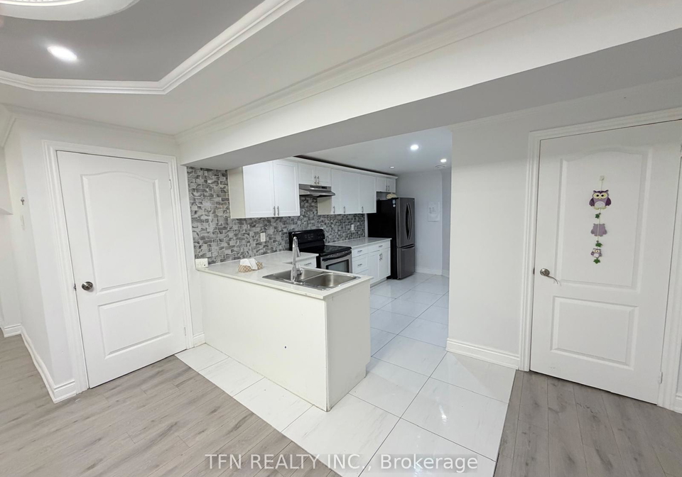 2-irwin-basement-place-bradford-west-gwillimbury-ontario-n13566772