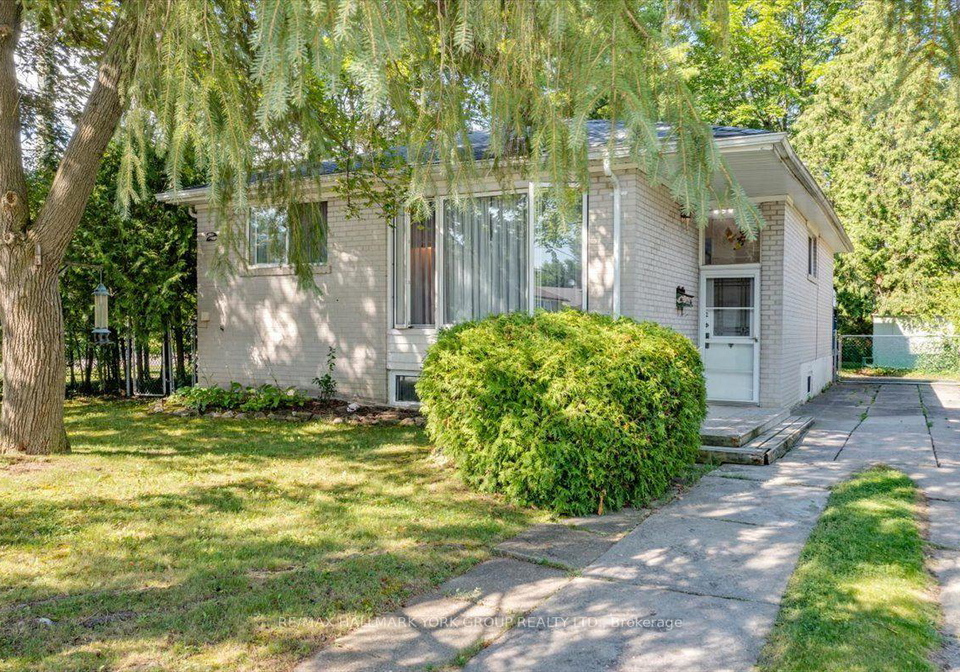 2-corbett-crescent-aurora-ontario-n13567118