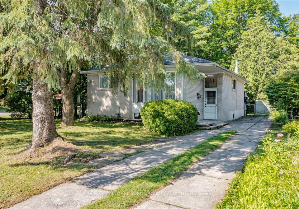 2-corbett-crescent-aurora-ontario-n13567118