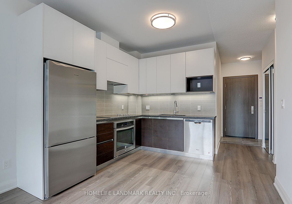 25-water-walk-drive-markham-ontario-n13568034