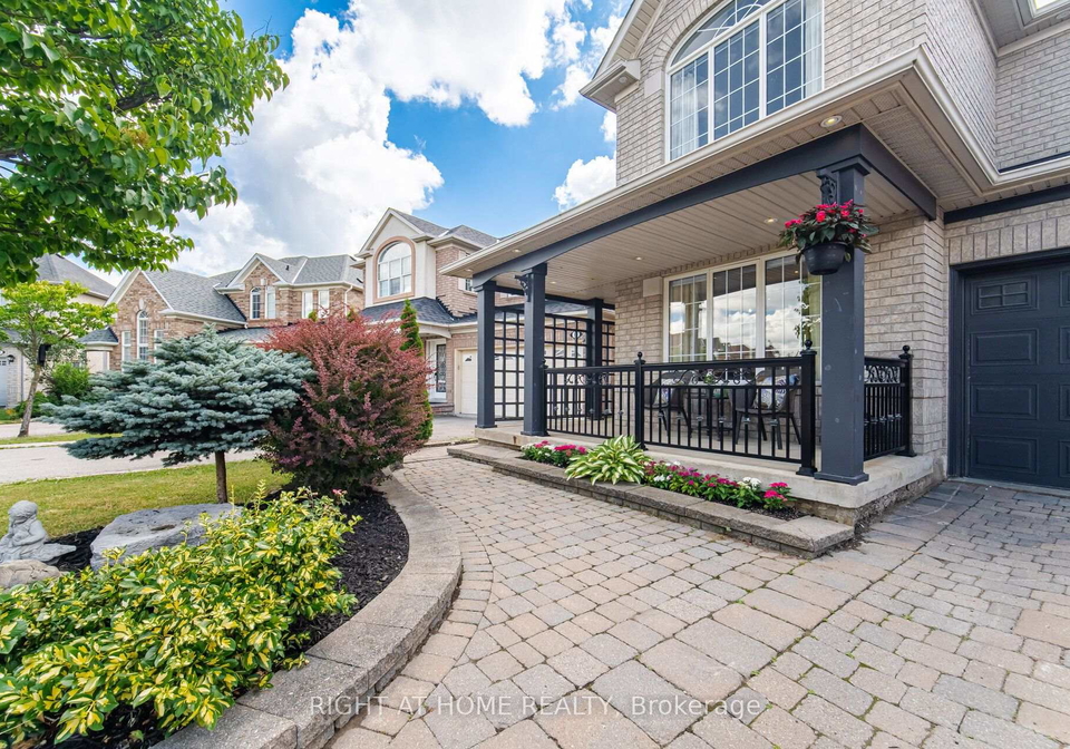 44-crew-crescent-vaughan-ontario-n13568074