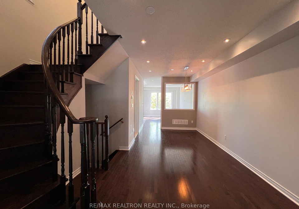 31-napanee-street-richmond-hill-ontario-n13568662