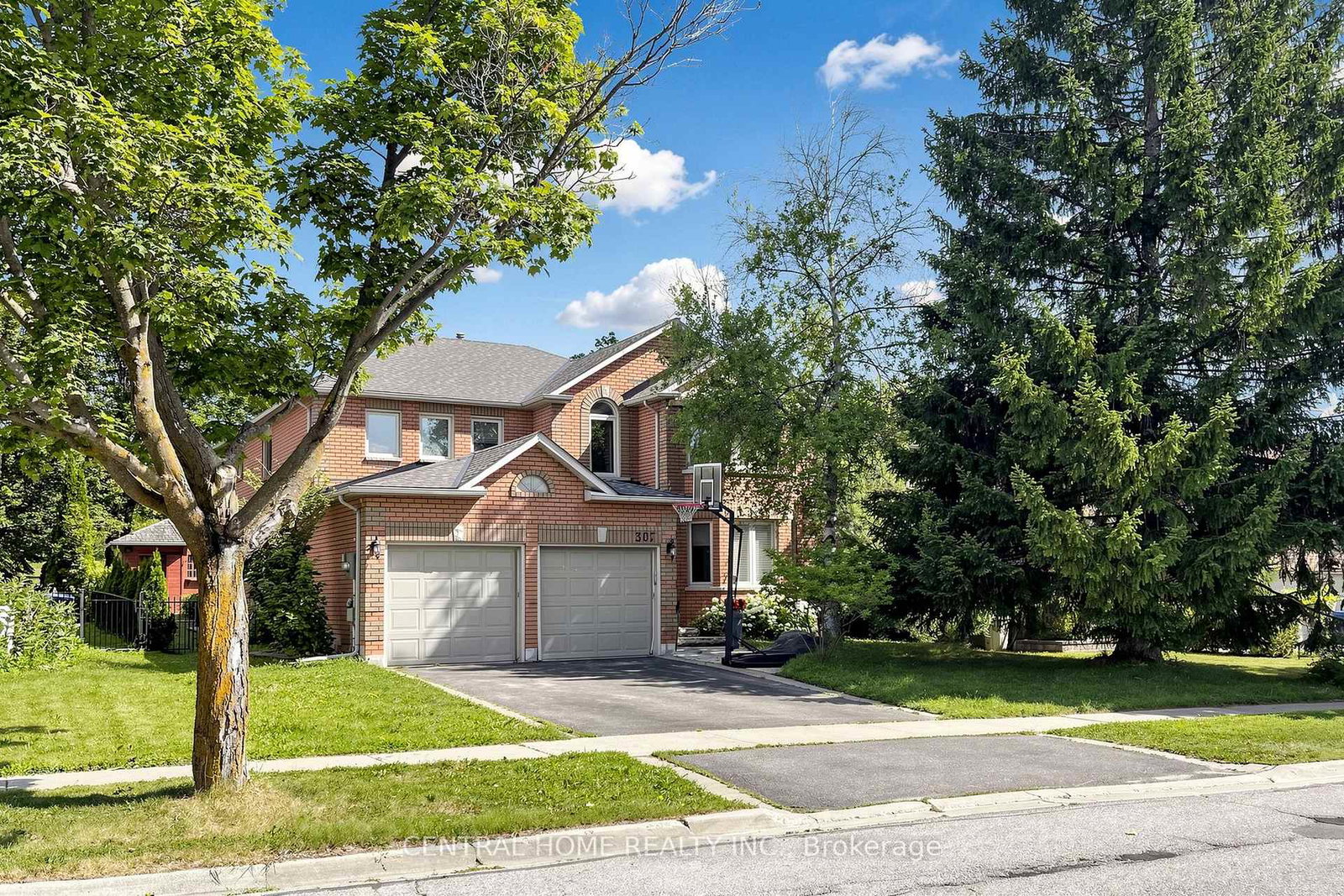 307-alex-doner-drive-n-newmarket-ontario-n13569484