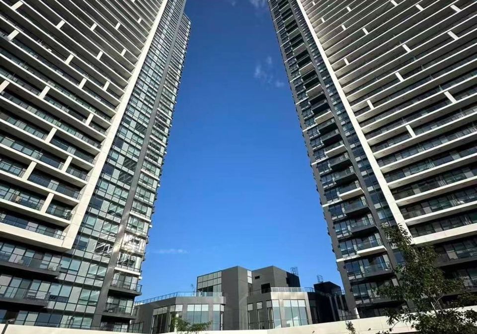 8-water-walk-drive-markham-ontario-n13569930