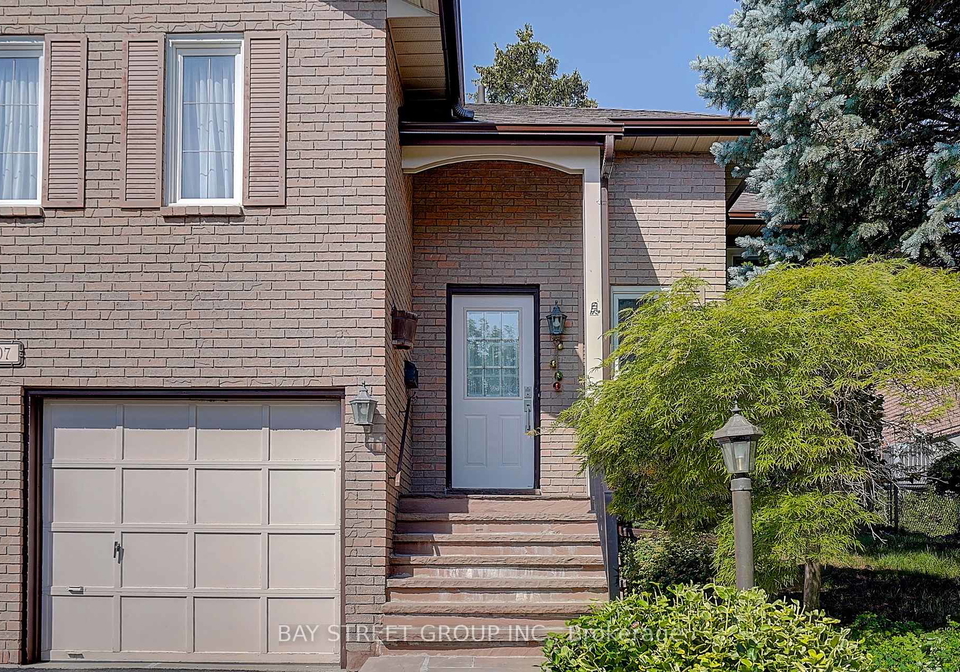 107-crawford-rose-drive-aurora-ontario-n13569952