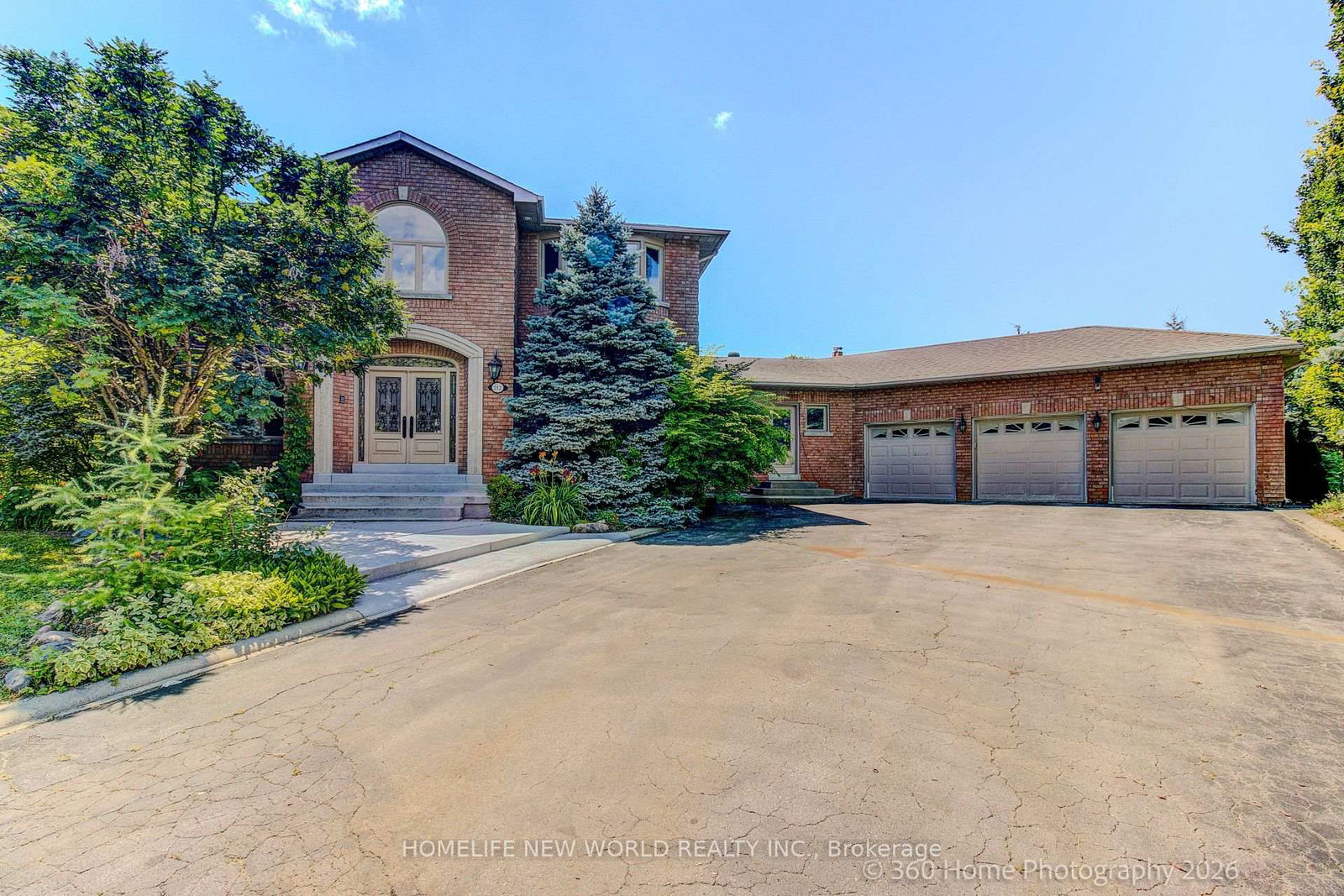 212-burns-boulevard-king-ontario-n13570086