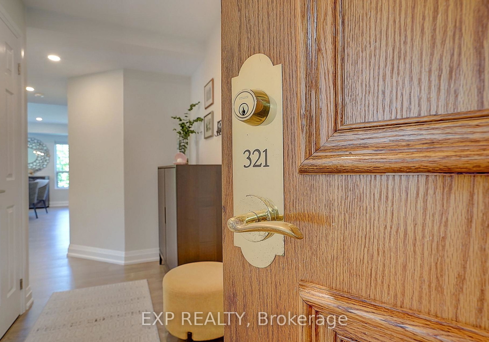 900-bogart-mill-trail-newmarket-ontario-n13570576