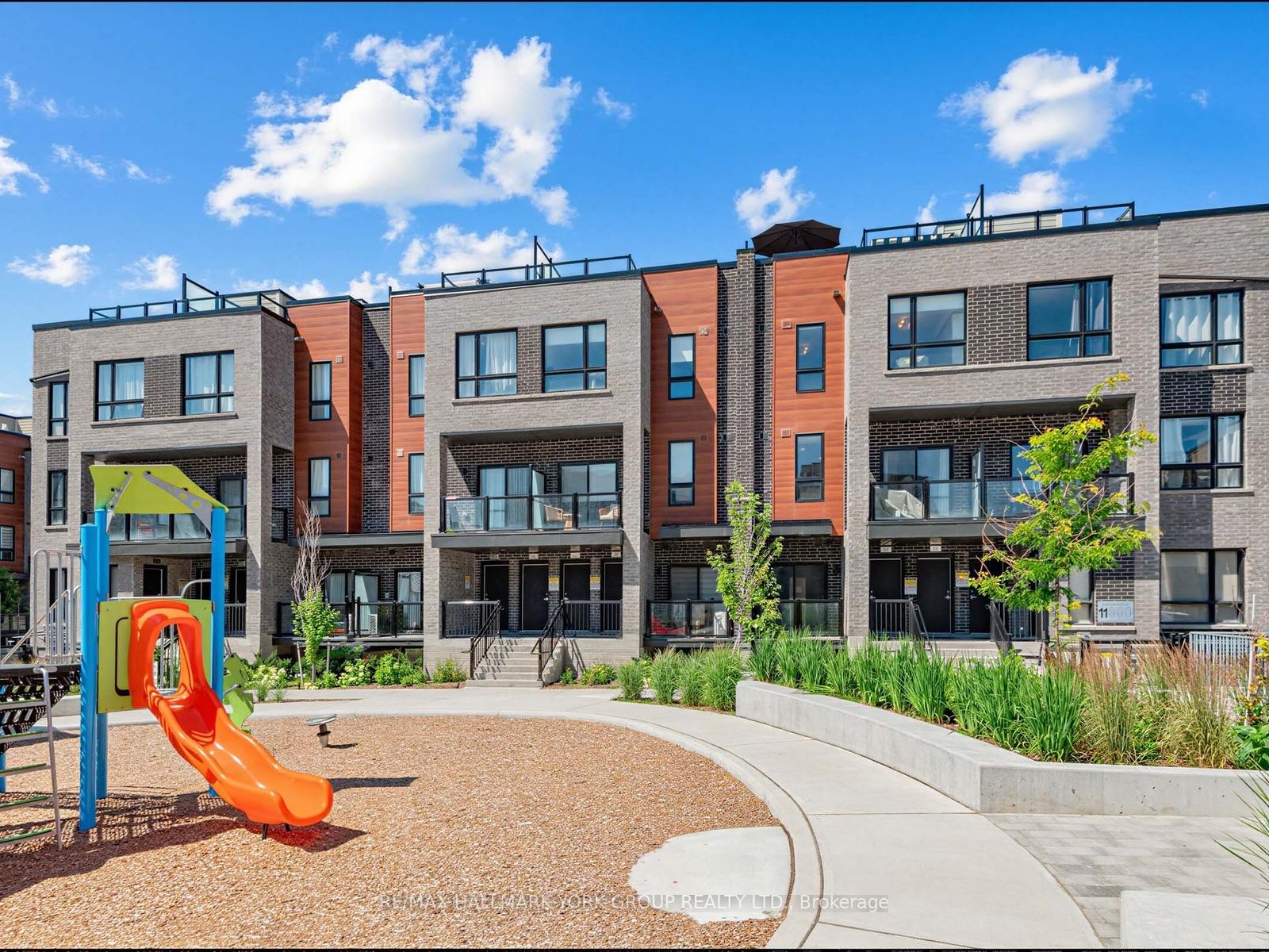 11-lytham-green-circle-newmarket-ontario-n13570588