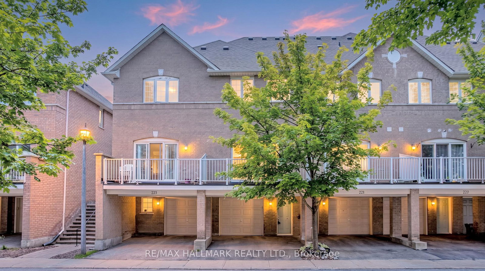23-observatory-lane-richmond-hill-ontario-n13572224
