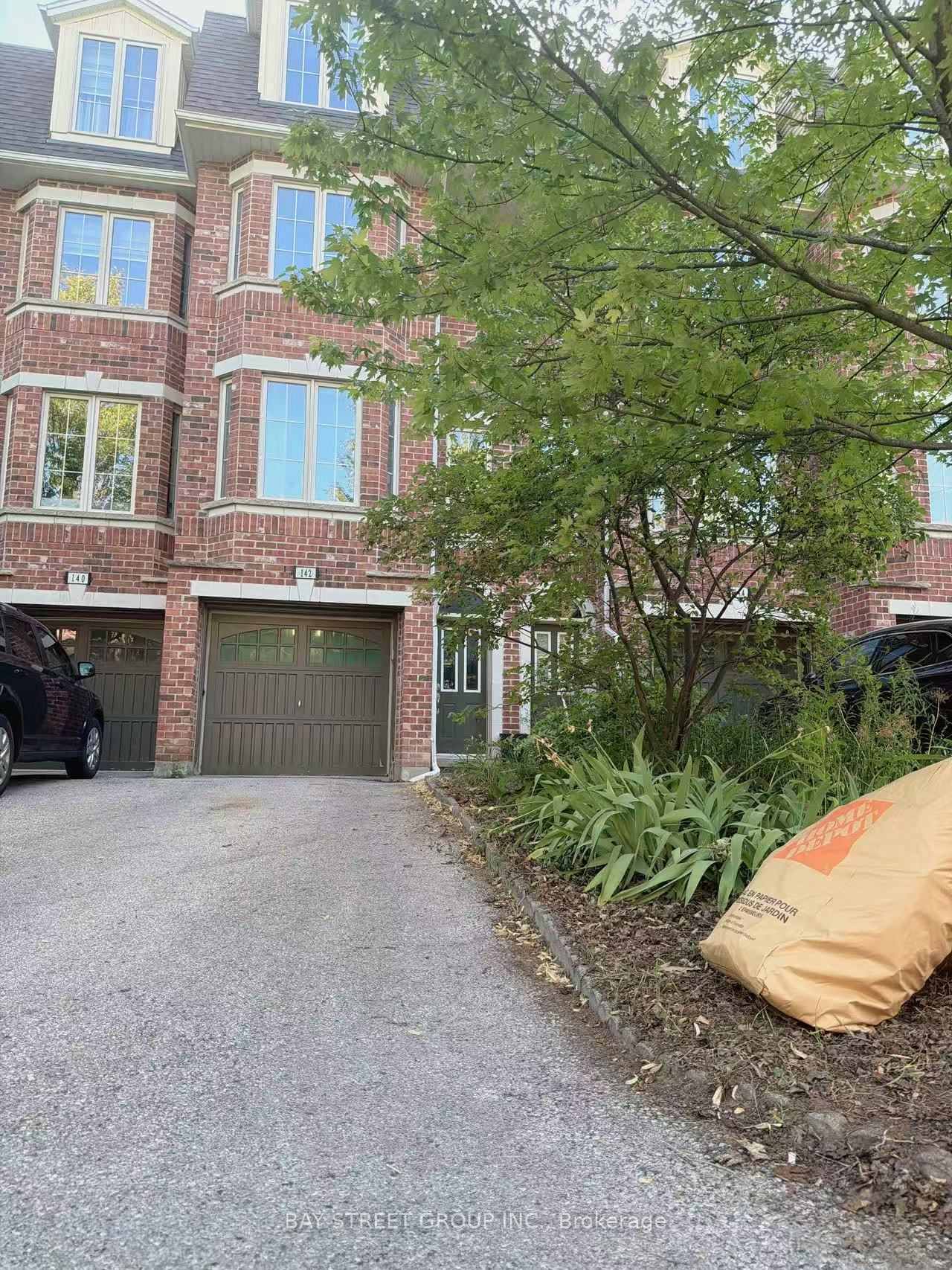 142-hall-street-richmond-hill-ontario-n13572950