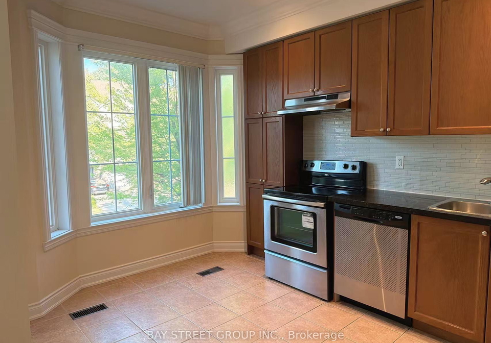 142-hall-street-richmond-hill-ontario-n13572950