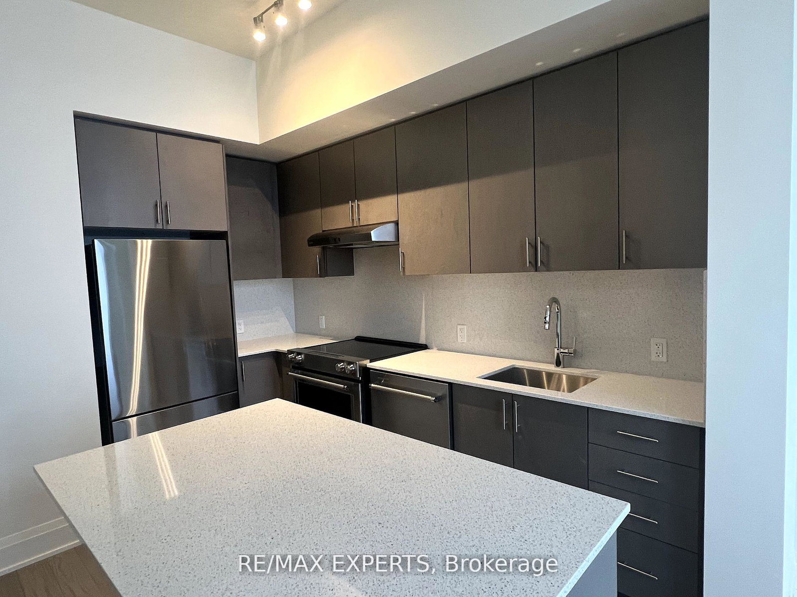 9000-jane-street-n-vaughan-ontario-n13574362