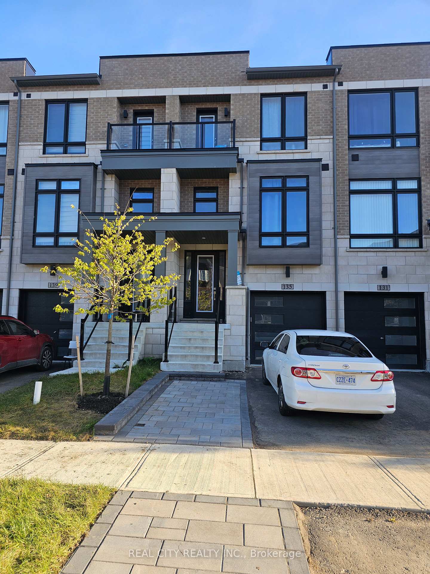 135-farooq-boulevard-vaughan-ontario-n13574392
