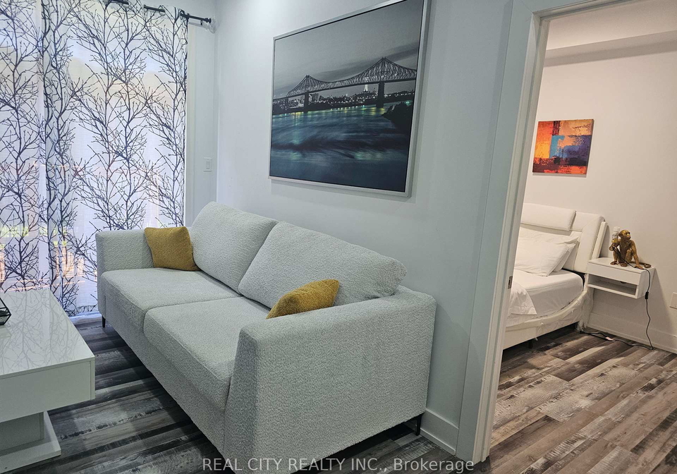 135-farooq-boulevard-vaughan-ontario-n13574392