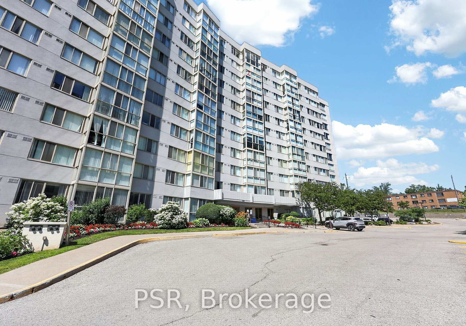 270-davis-drive-newmarket-ontario-n13574502