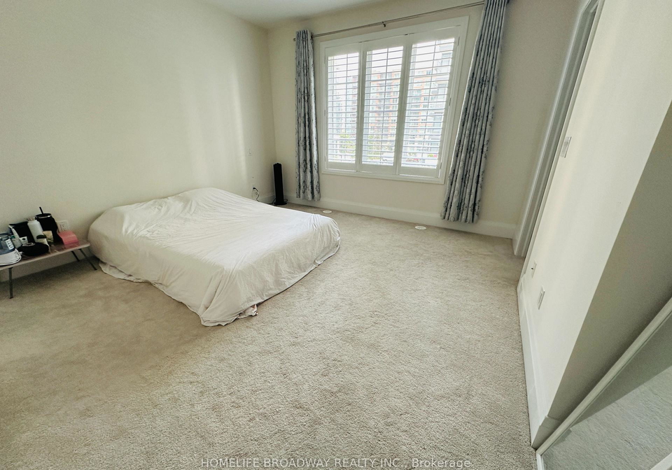 392-highway-7-e-richmond-hill-ontario-n13574620