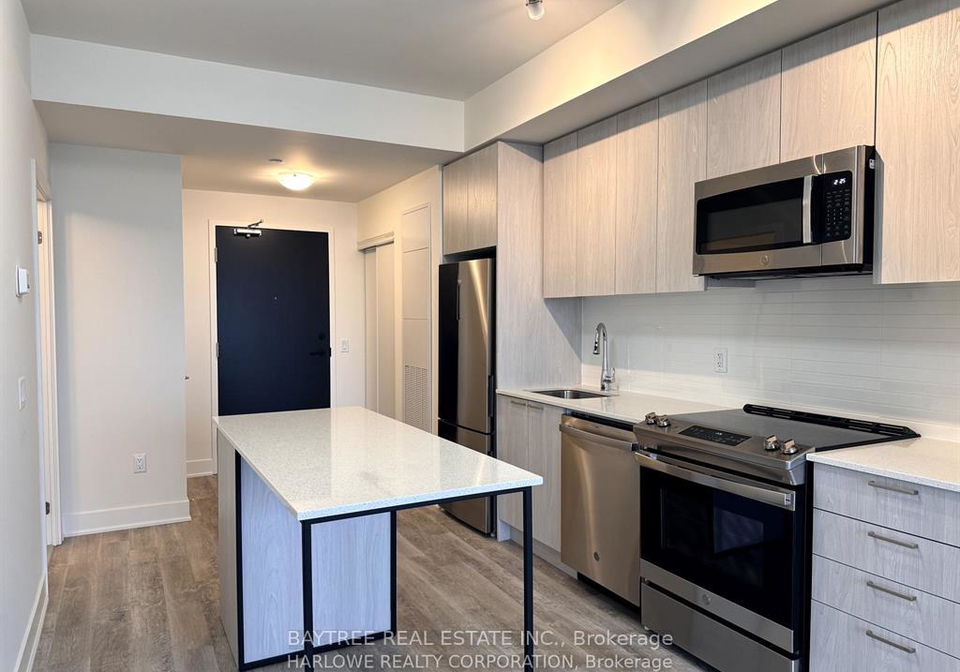 185-deerfield-road-newmarket-ontario-n13574696
