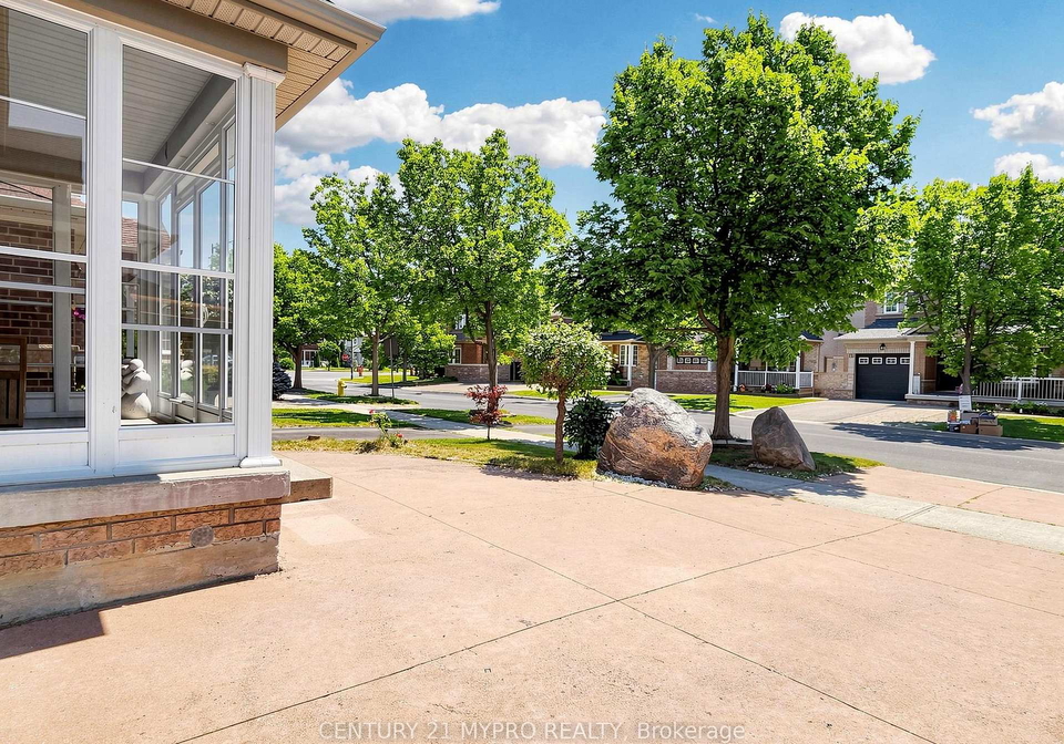 74-victoria-wood-avenue-markham-ontario-n13575160