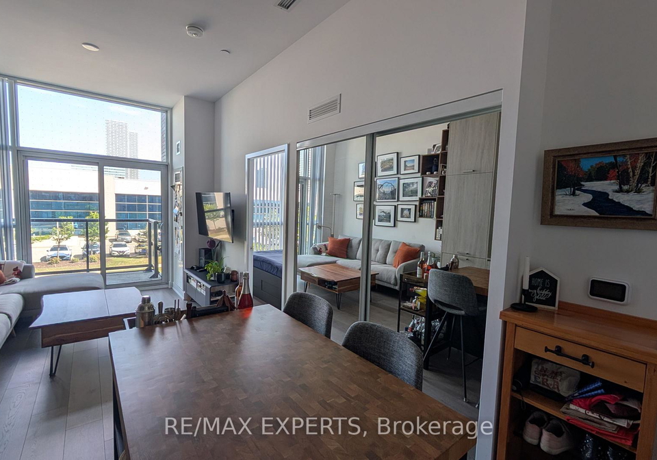 38-honeycrisp-crescent-vaughan-ontario-n13575730