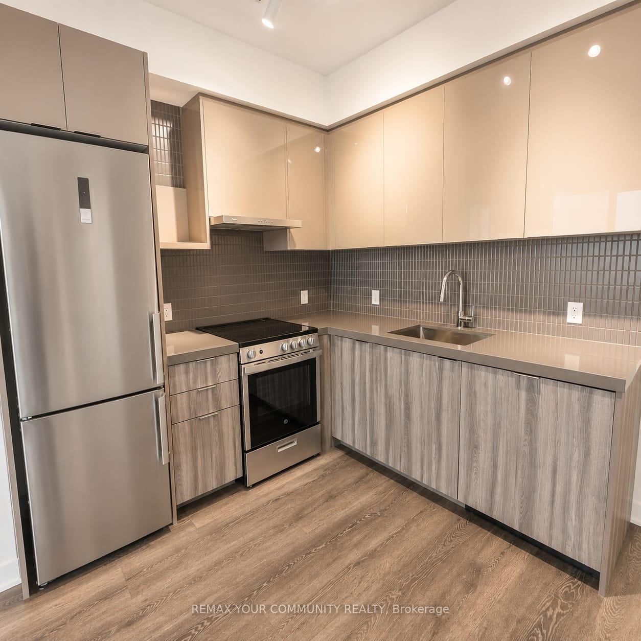 10-flavelle-trail-vaughan-ontario-n13576872
