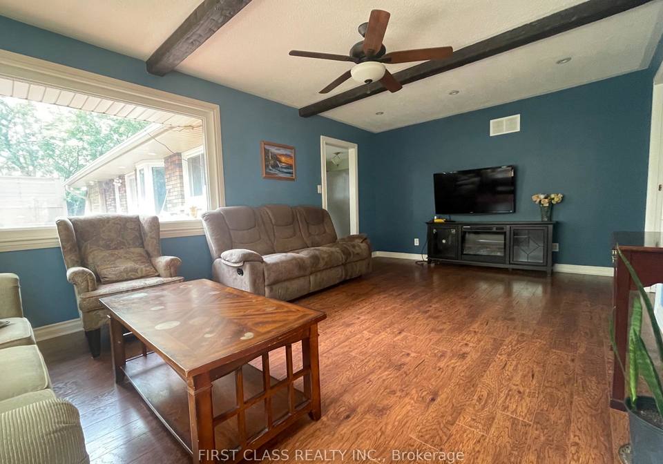 251-scott-avenue-newmarket-ontario-n13577460