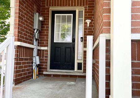 15-ruskov-lane-markham-ontario-n13577468