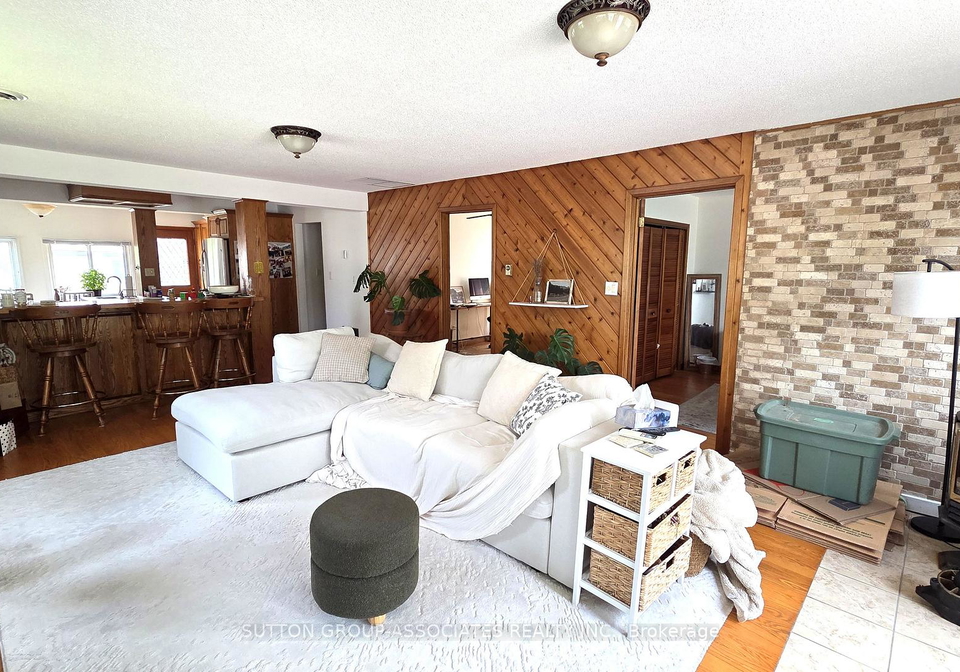 1099-poplar-drive-innisfil-ontario-n13577640