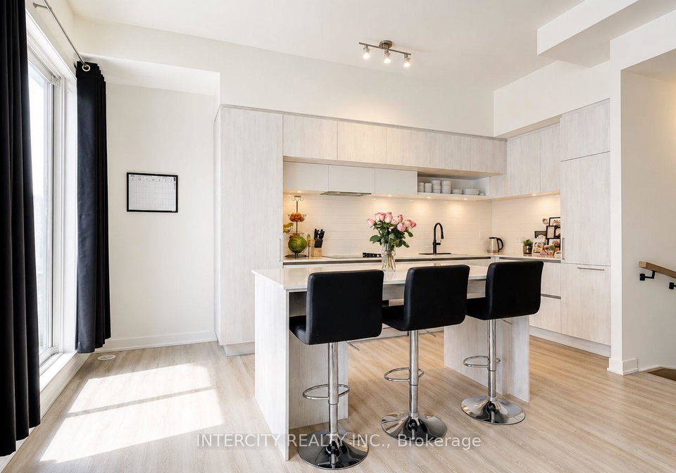 11-david-eyer-road-richmond-hill-ontario-n13577990