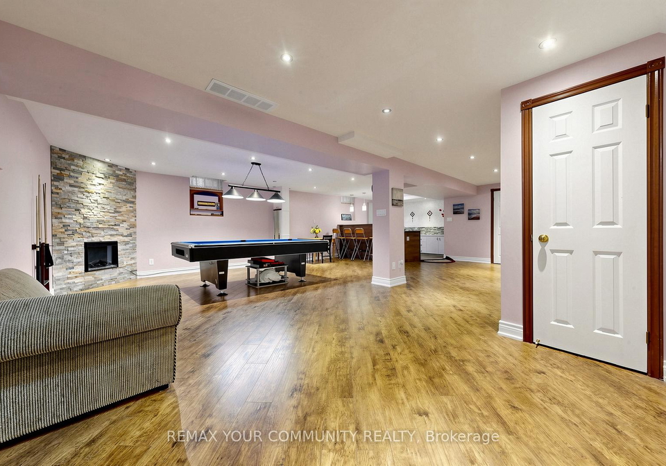 32-soho-crescent-markham-ontario-n13579080