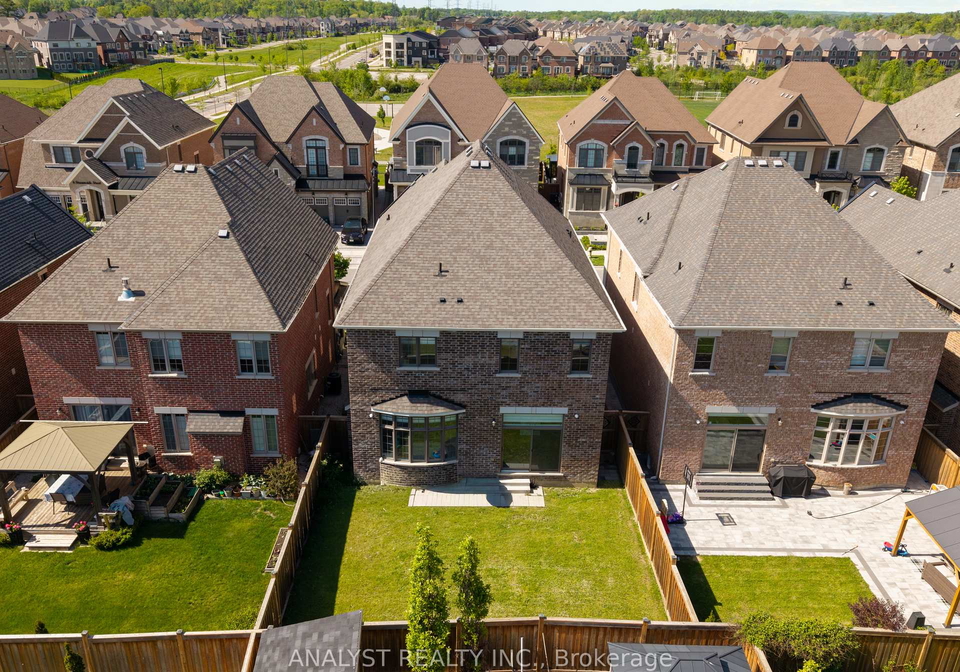 15-streamside-street-vaughan-ontario-n13579370
