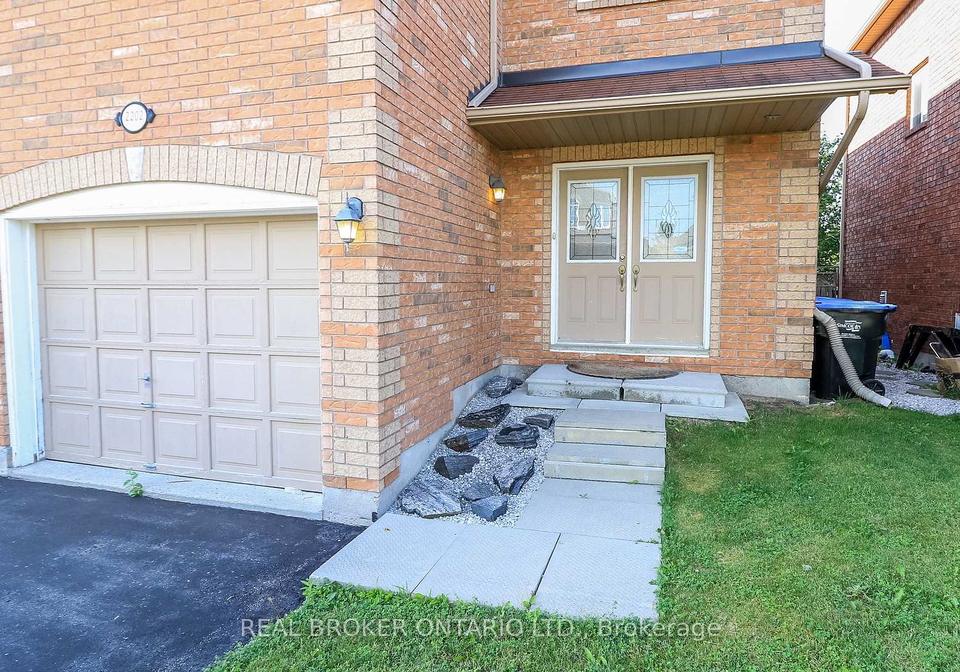 2202-batters-loop-innisfil-ontario-n13579904