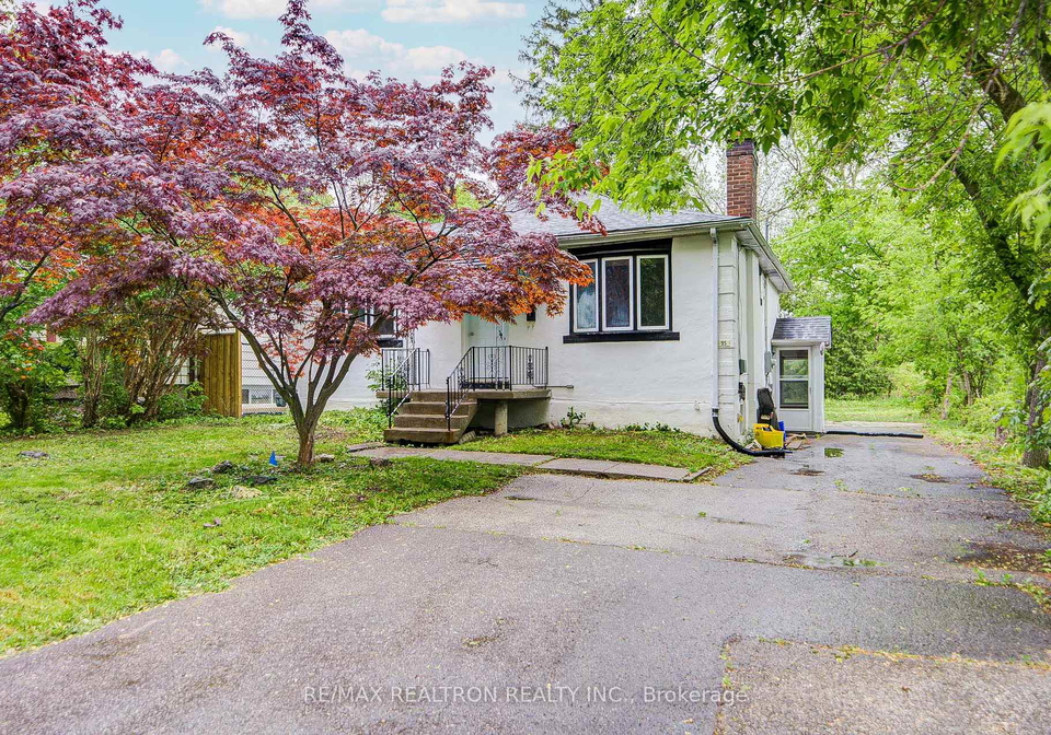 95-roseview-avenue-richmond-hill-ontario-n13580188