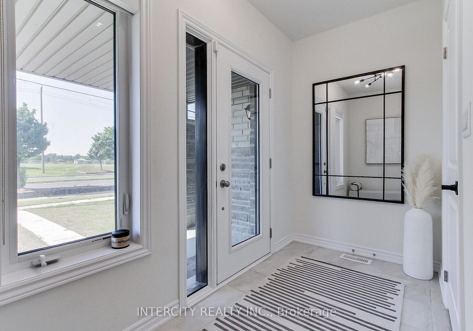 130-blick-crescent-aurora-ontario-n13580828