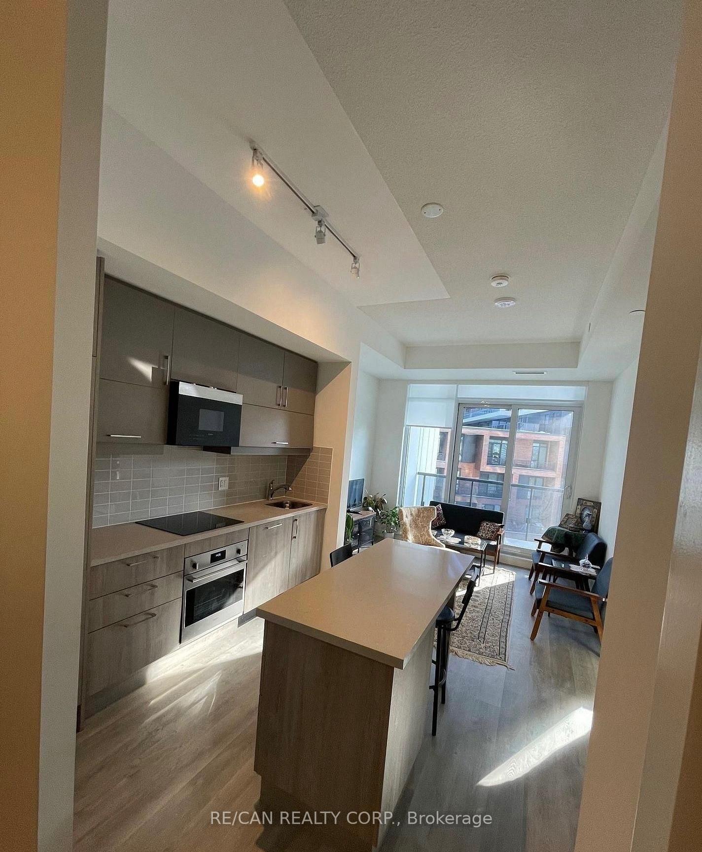 292-verdale-crossing-e-markham-ontario-n13581432