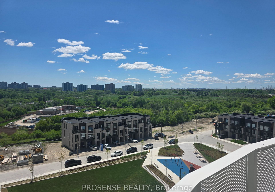 10-flavelle-trail-vaughan-ontario-n13581450