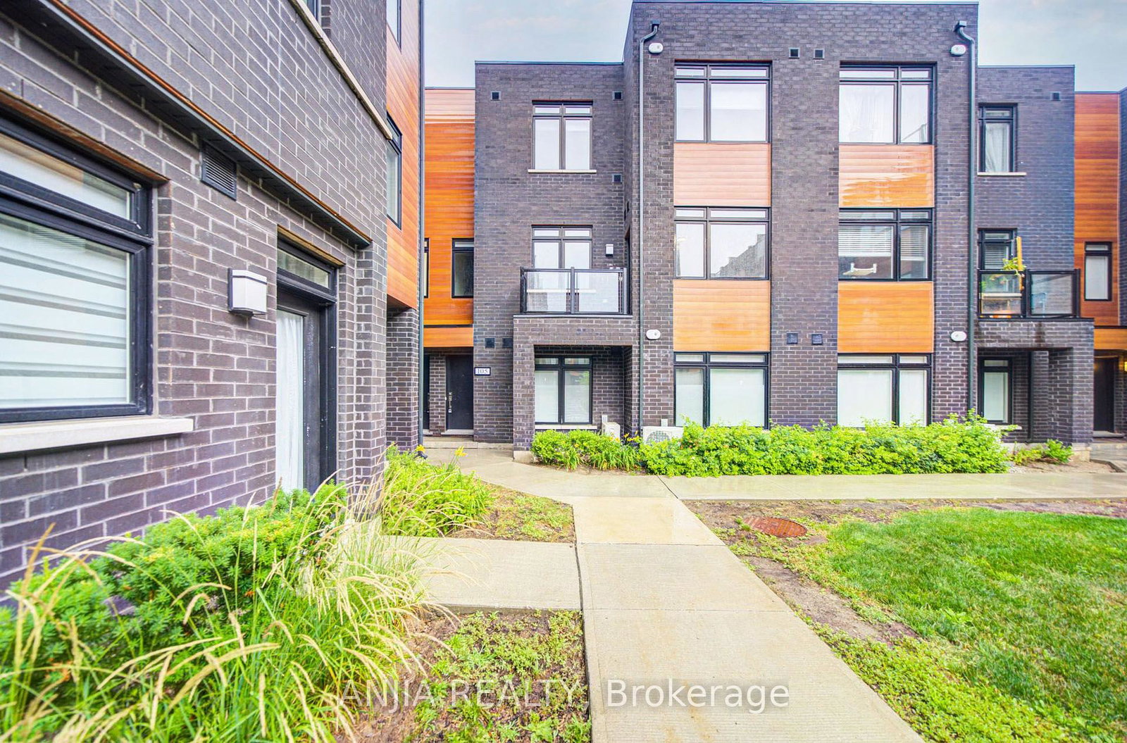 370d-red-maple-road-richmond-hill-ontario-n13582370