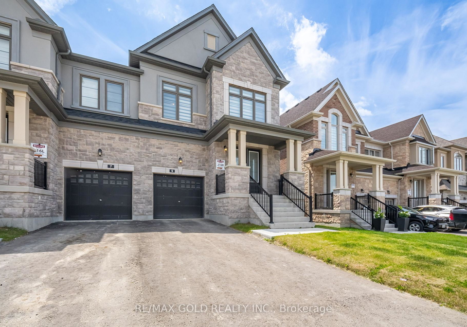 9-kentledge-avenue-east-gwillimbury-ontario-n13582504