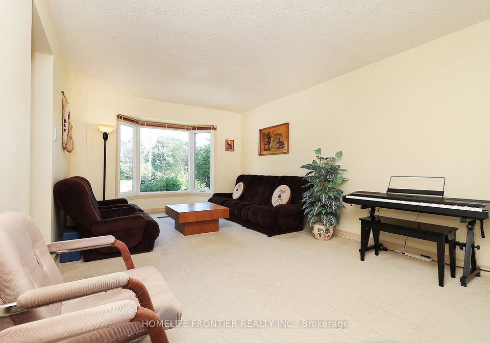 48-ashfield-drive-richmond-hill-ontario-n13582652