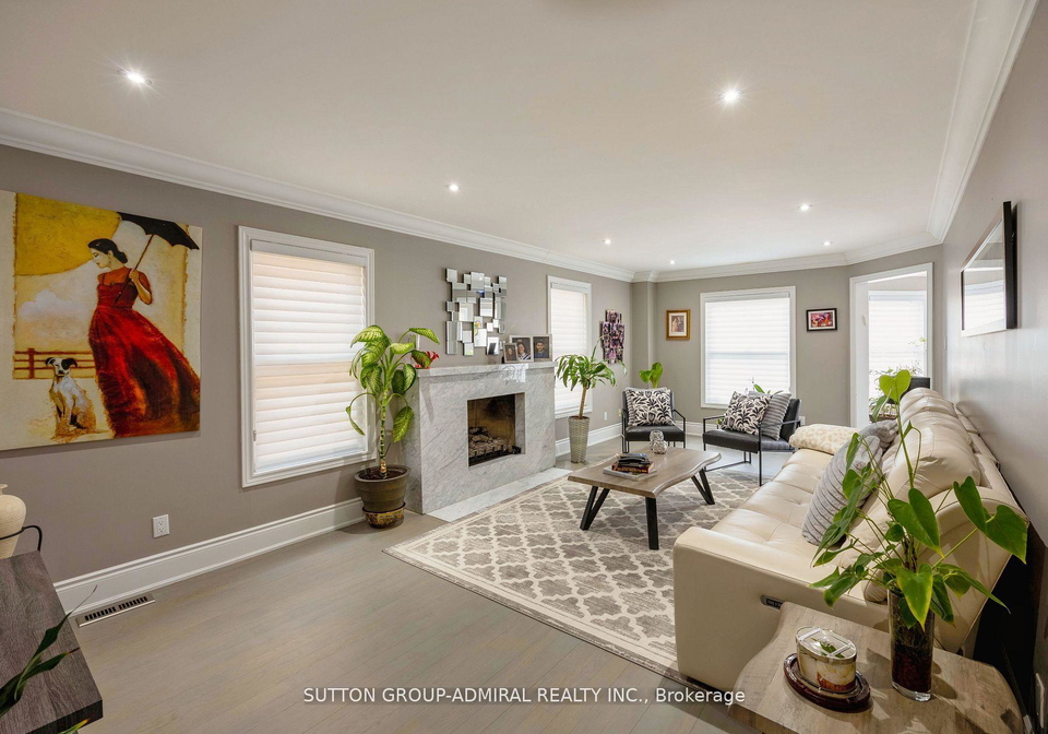 1-regent-street-richmond-hill-ontario-n13585650