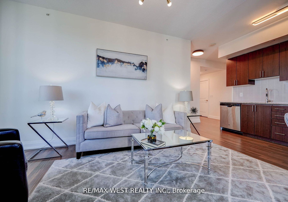 7161-yonge-street-markham-ontario-n13585668