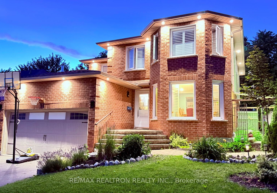14-raiford-street-aurora-ontario-n13586438