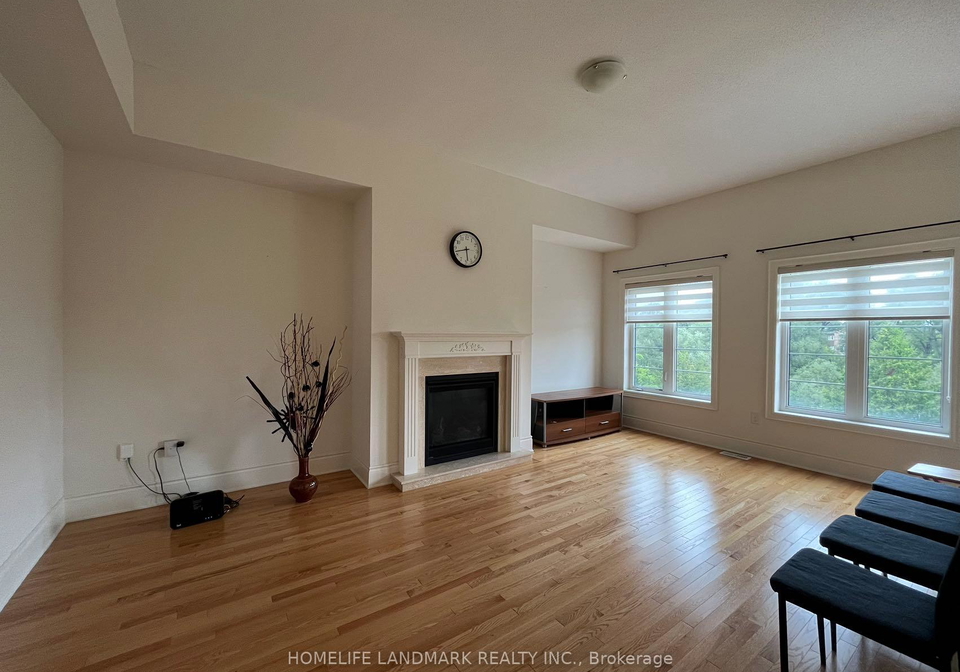 58-briarfield-avenue-e-east-gwillimbury-ontario-n13586674