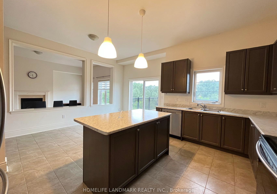 58-briarfield-avenue-e-east-gwillimbury-ontario-n13586674