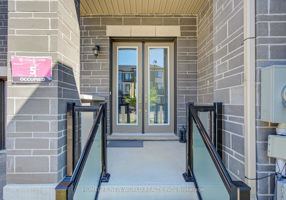 216-vermont-avenue-newmarket-ontario-n13586826