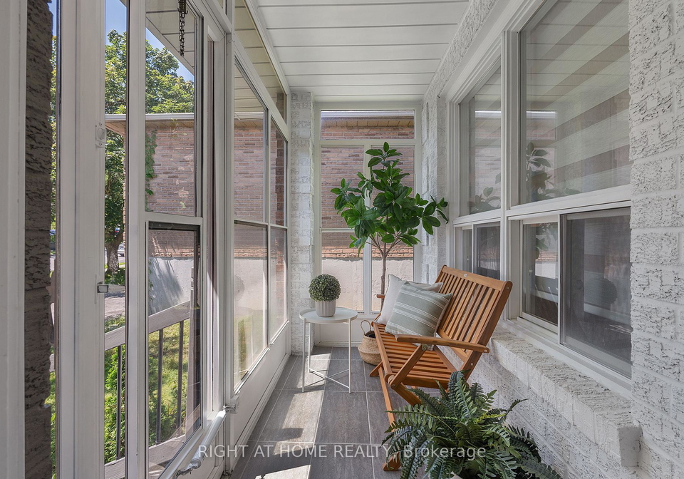 229-billings-crescent-newmarket-ontario-n13586886