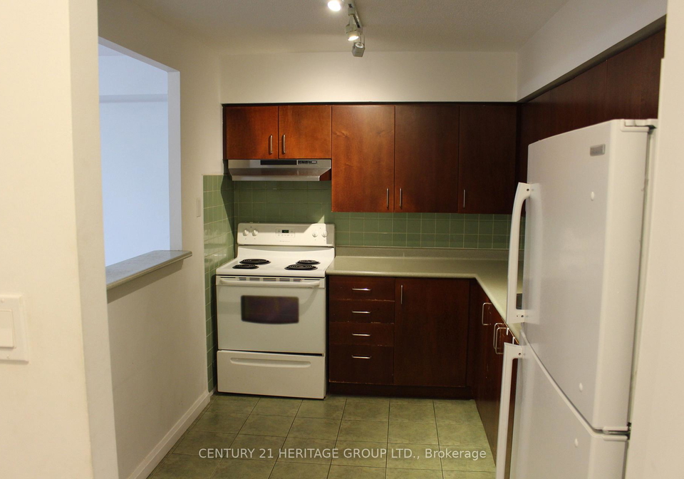 260-davis-drive-newmarket-ontario-n13588072