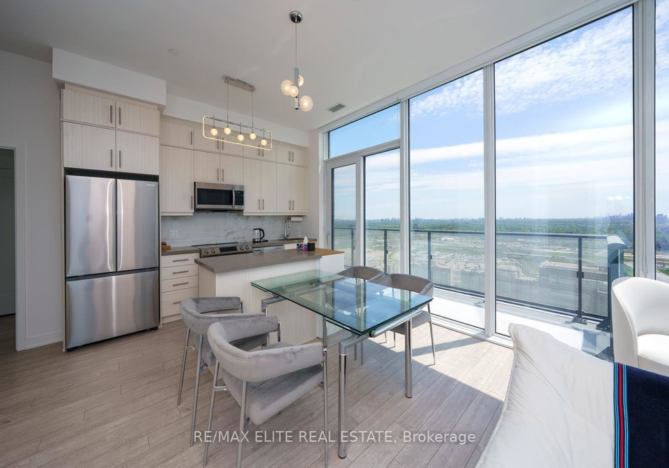 105-oneida-crescent-richmond-hill-ontario-n13588564