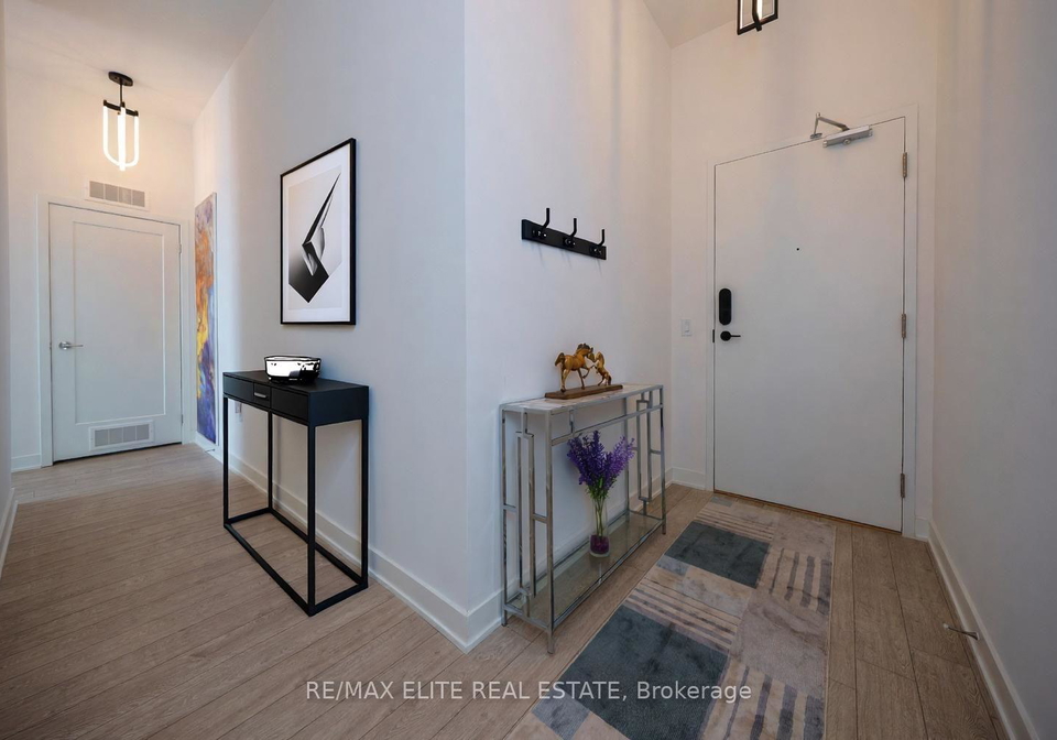 105-oneida-crescent-richmond-hill-ontario-n13588564