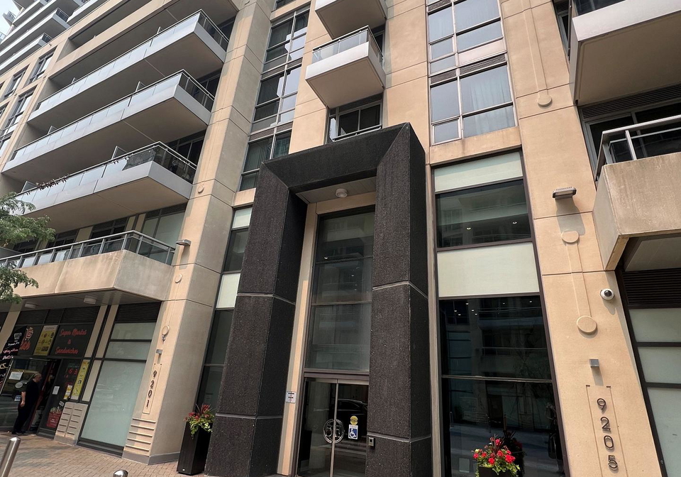 9205-yonge-street-richmond-hill-ontario-n13589082