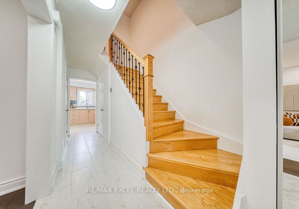 25-barrington-crescent-markham-ontario-n13589482
